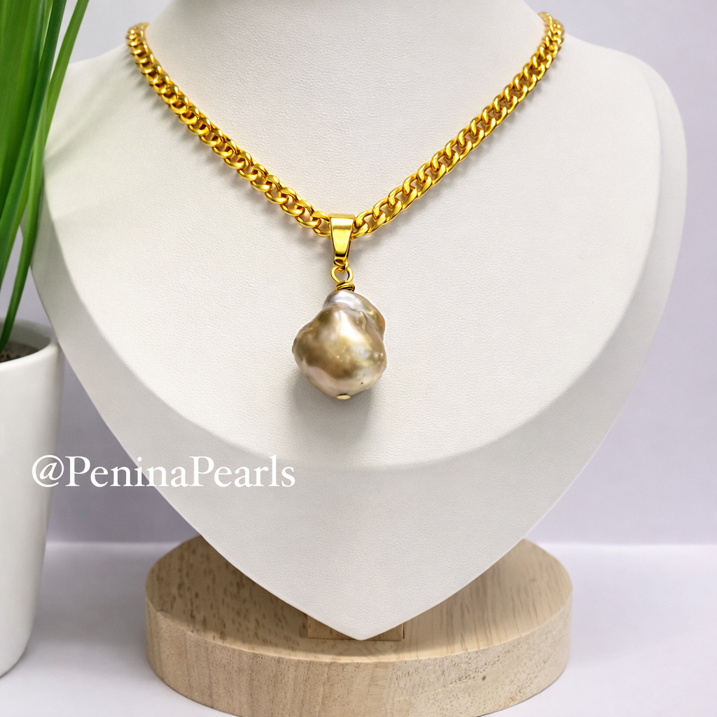 Lupe - Unique Baroque Pearl Necklace