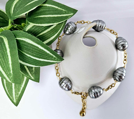 Premium Grey Shell Pearl Bracelet
