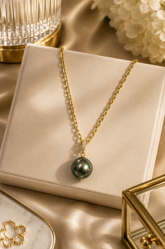 Larrisa - Big Dark Green Pearl Necklace