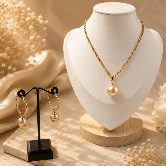 Evelyn set- Gold Pearl's Set with a water-proof & non tarnish gold chain