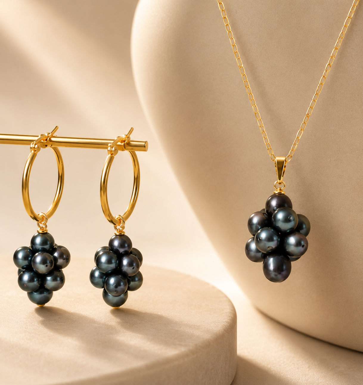 “The Gabrielle Luxe Set – Natural Lustrous Black Pearls”