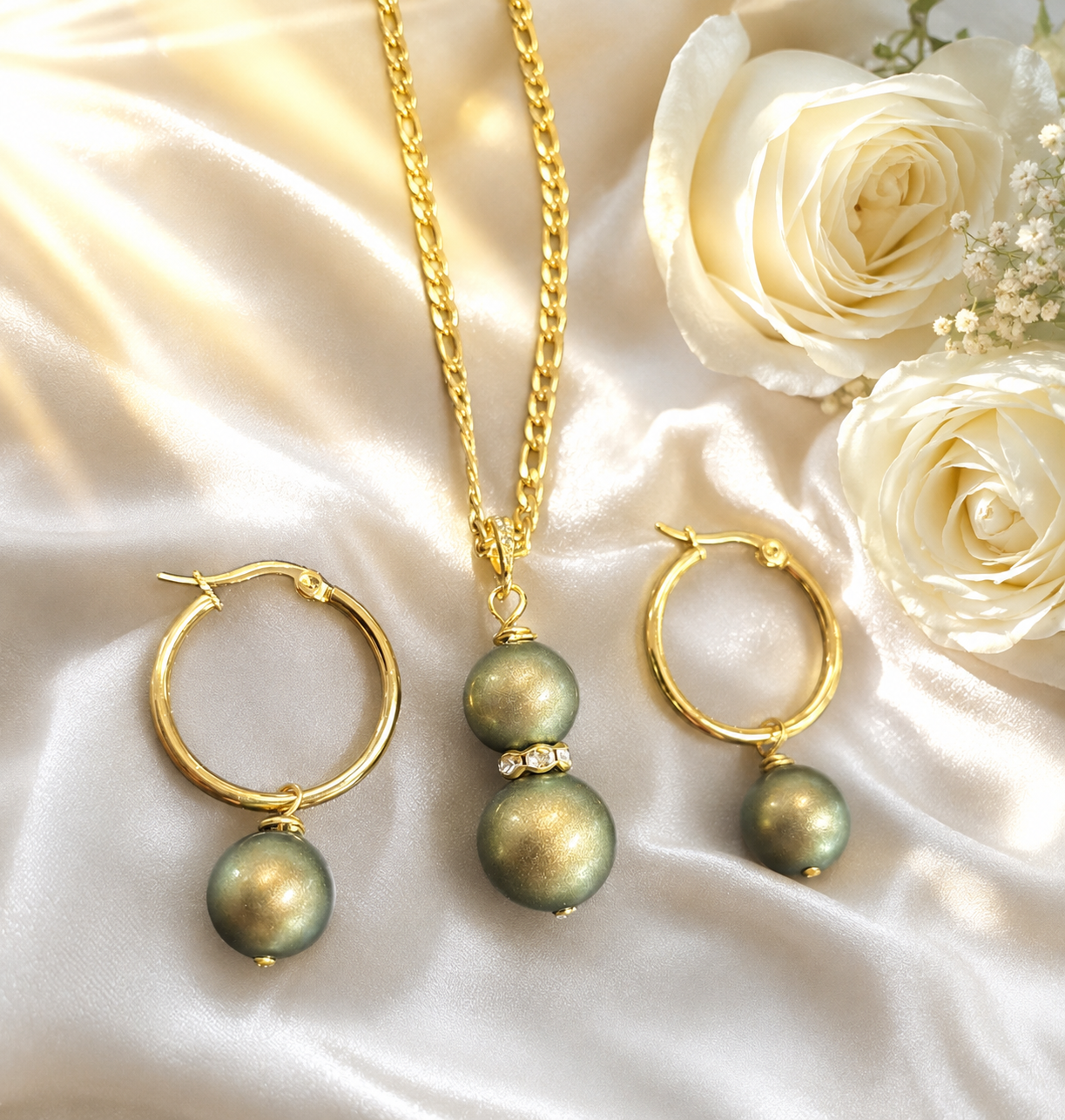 Stunning Irridiscent Green Swarovski Pearl Set
