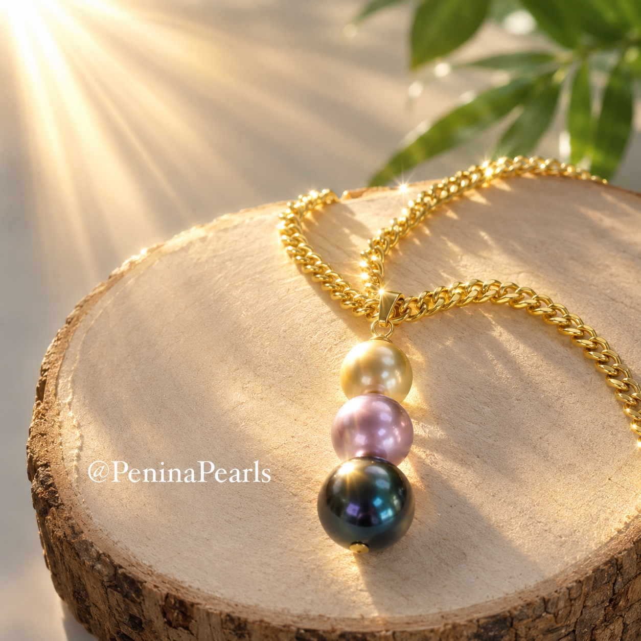 Vaiana - Triple Pearl Necklace