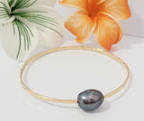 Genuine Single Tahitian Black Tone Pearl Hammered Style Hamilton Gold Bangle